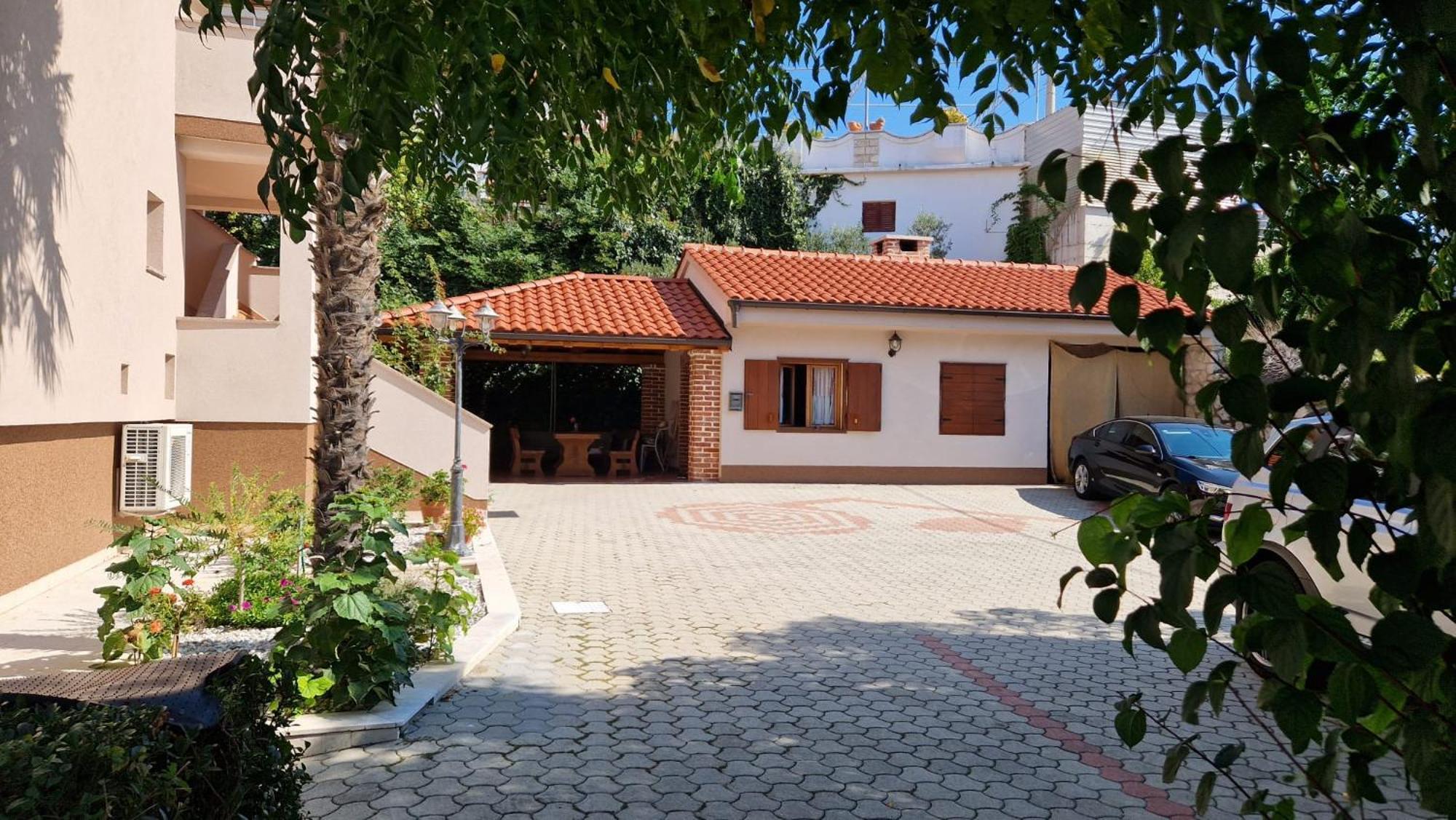 Apartments Renata Banjol Exterior foto